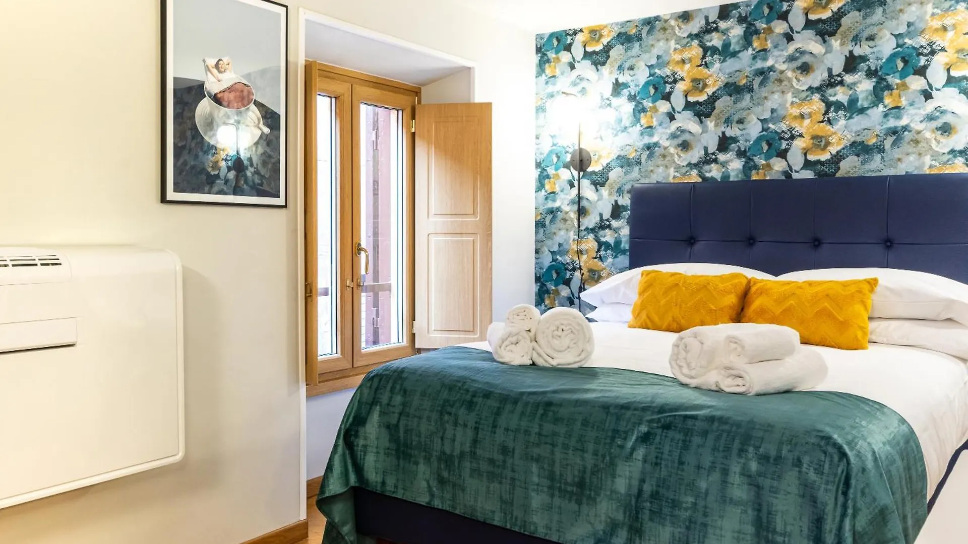 Apartment The Hive - Holiday Home In Trastevere Rome Italy